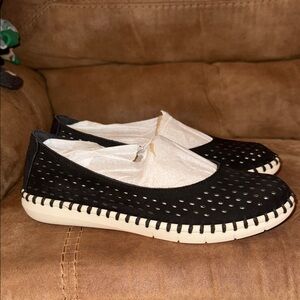 Easy Spirit Black Darla Flats Size 7W New in Box